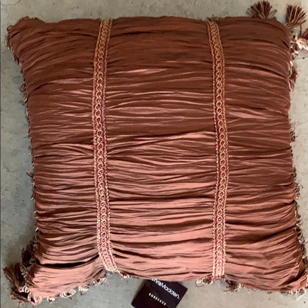 NWT Chris Madden Accent Pillow